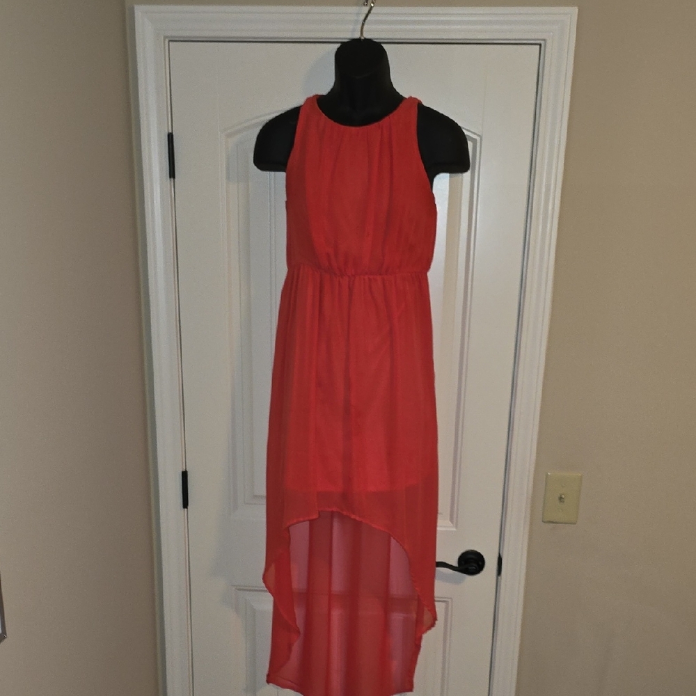 Elegant Red Sleeveless Dress